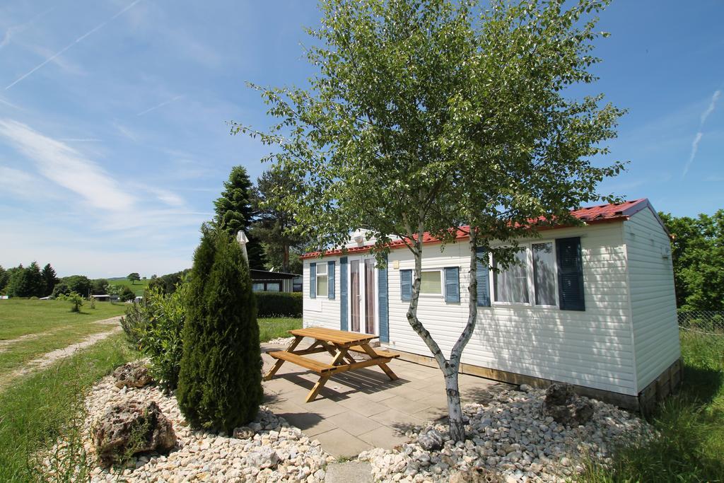 AZUR Camping Schwäbische Alb Sonnenbühl Exterior foto